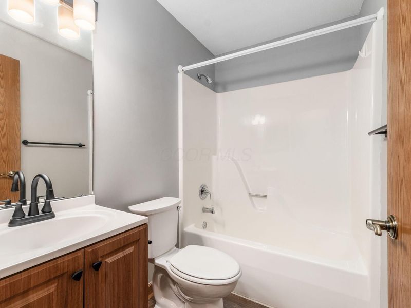 2513 ViLilly Circle E, Grove City, OH 43123 Photo 26