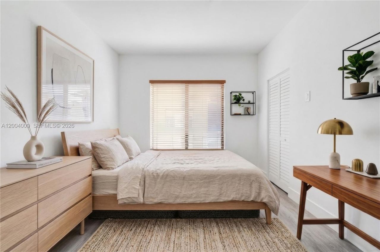 2152 SW 10th St, Miami, FL 33135 Photo