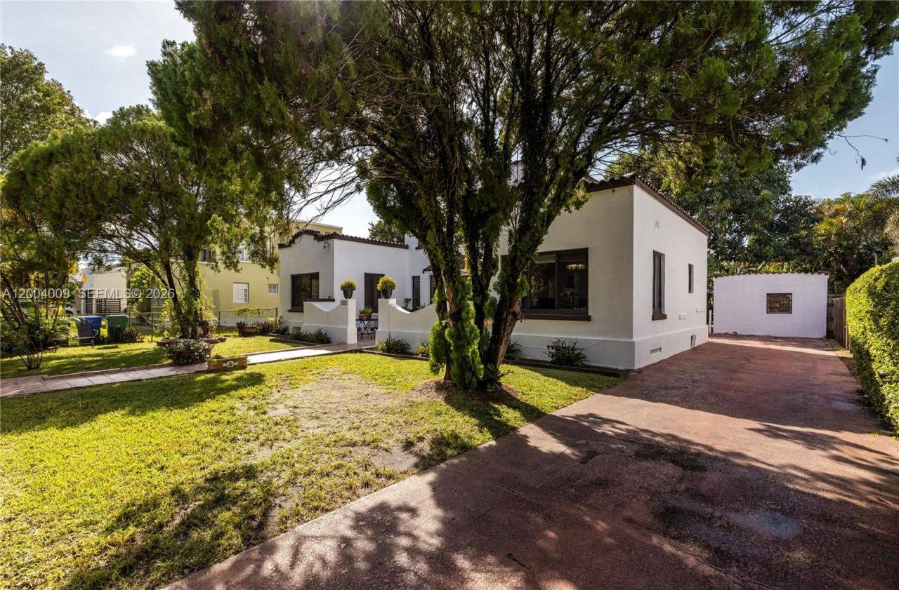 2152 SW 10th St, Miami, FL 33135 Photo