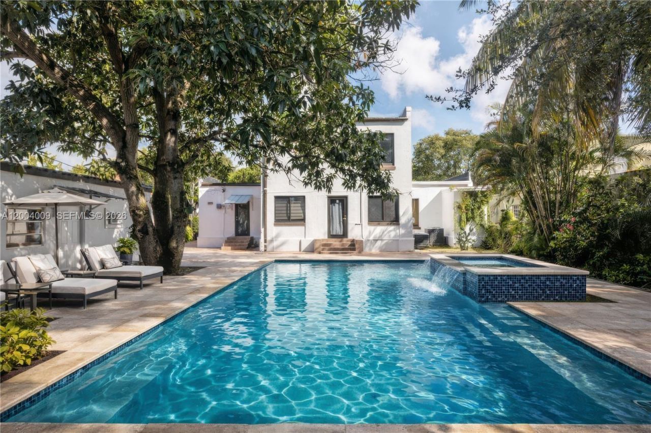 2152 SW 10th St, Miami, FL 33135 Photo