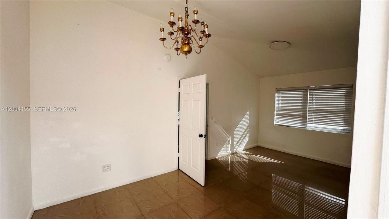 165 NE 162nd St, #b, Unit B, Miami, FL 33162 Photo
