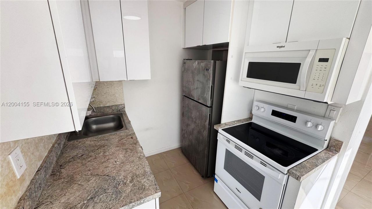 165 NE 162nd St, #b, Unit B, Miami, FL 33162 Photo