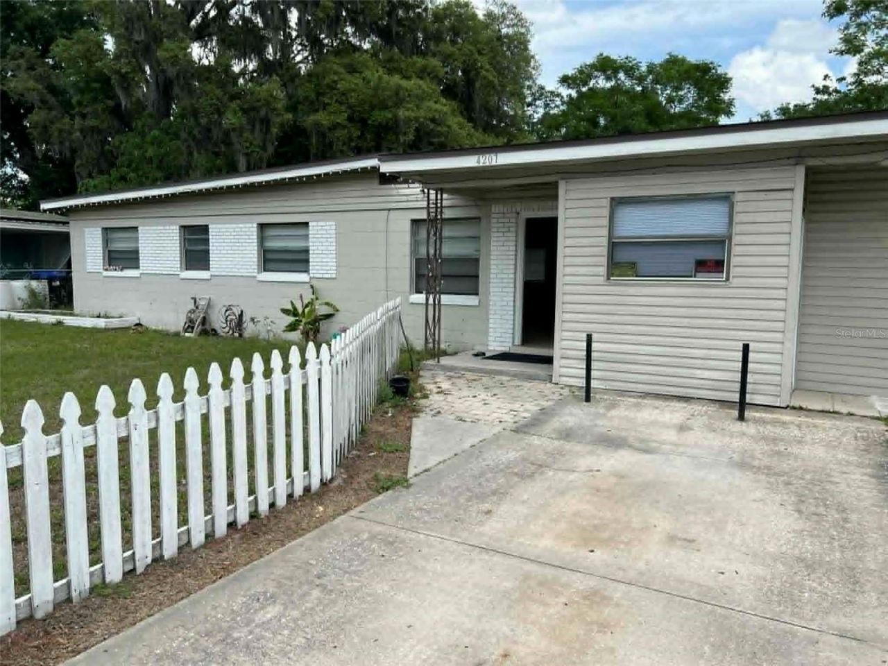 4207 Meadowbrook Avenue, Orlando, FL 32808 Main Photo