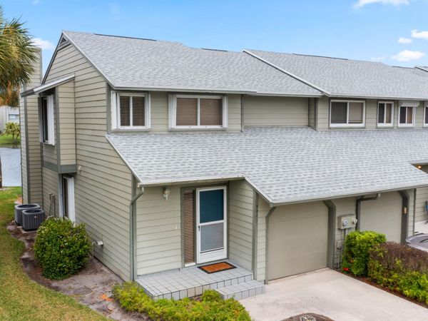 3280 NE Holly Creek Drive, Jensen Beach, FL 34957