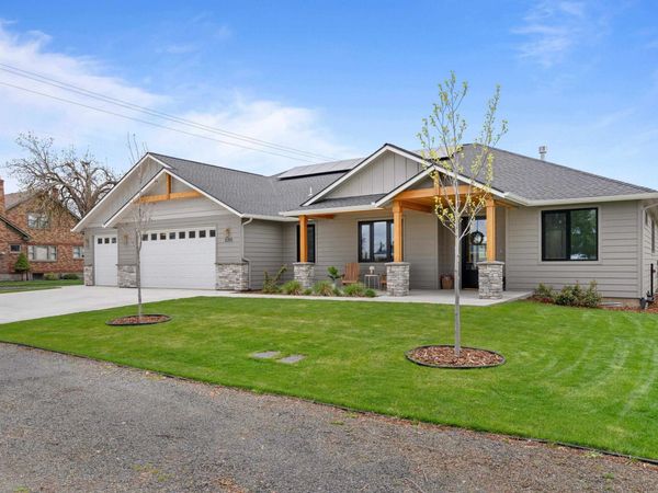 8305 E Maringo Dr, Spokane, WA 99212