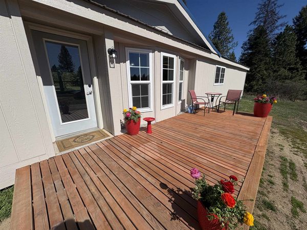 50 Brook Dr, Elk, WA 99009