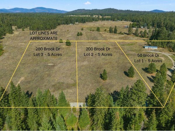 200 Brook Dr, Elk, WA 99009