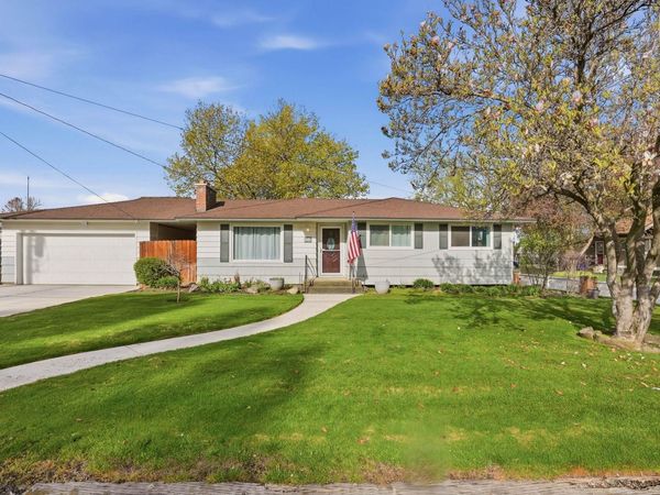 601 N FARR Rd, Spokane, WA 99206