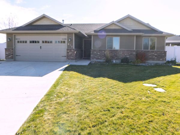 610 Ethan Ct, Jerome, ID 83338