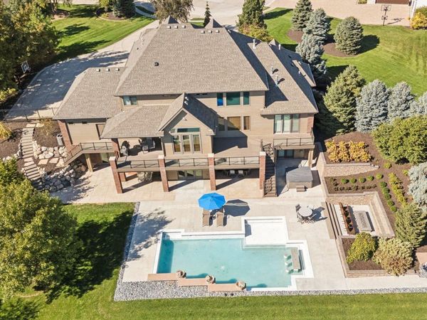 19205 Grande Avenue Circle, Omaha, NE 68022