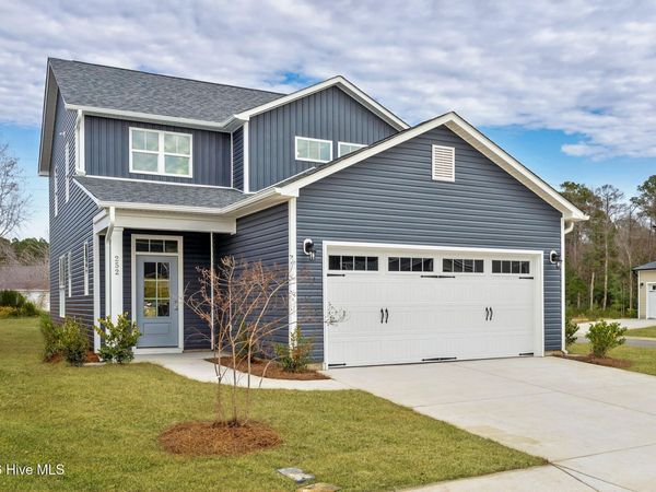 1033 Pine Ridge Court, Castle Hayne, NC 28429