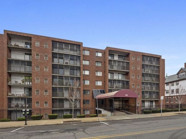100 High St, Unit 701, Medford, MA 02155