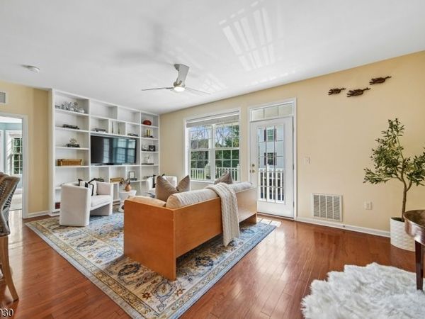 4 Quarry Dr, Woodland Park, NJ 07424