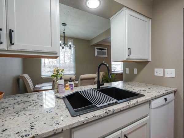 222 N Hutchinson Rd, Spokane Valley, WA 99212