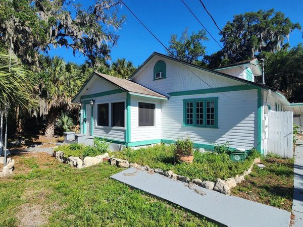 319/323 Taylor Avenue, Daytona Beach, FL 32114
