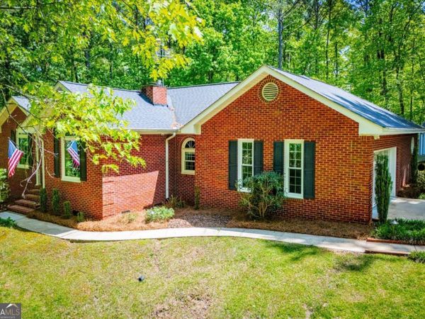 87 Garland, Bremen, GA 30110