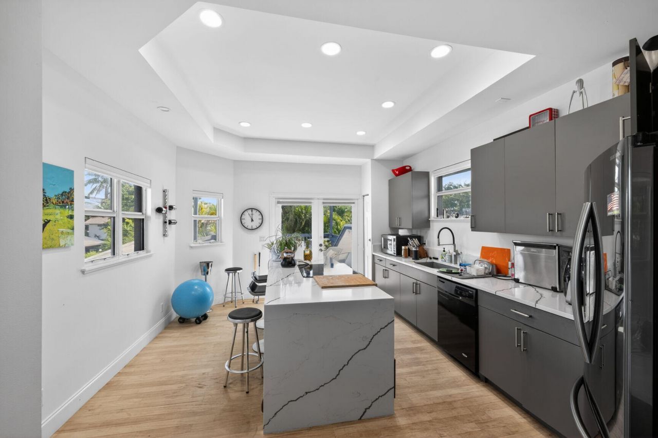 21 Oceanview Drive, Unit C, Ocean Ridge, FL 33435 Photo