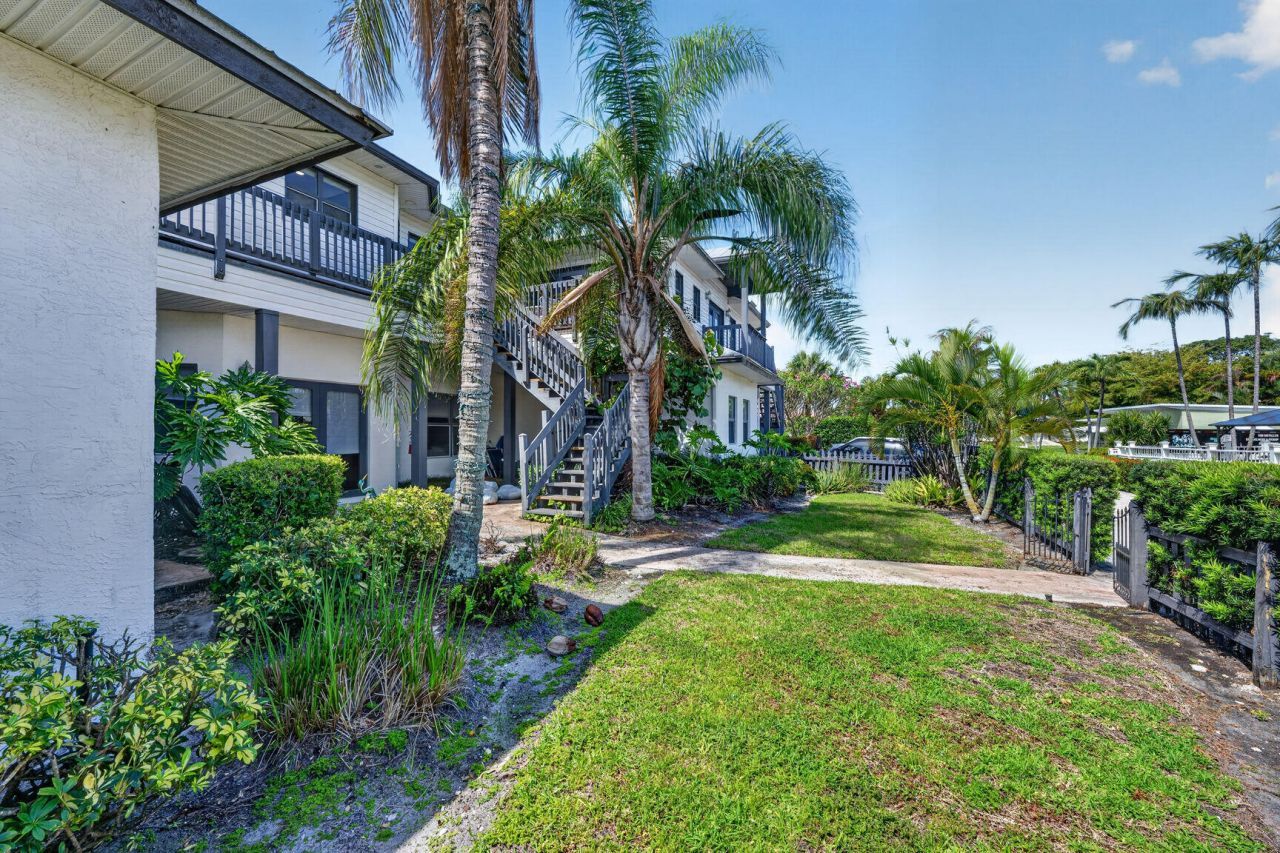 21 Oceanview Drive, Unit C, Ocean Ridge, FL 33435 Photo