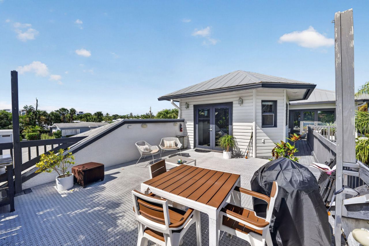 21 Oceanview Drive, Unit C, Ocean Ridge, FL 33435 Photo