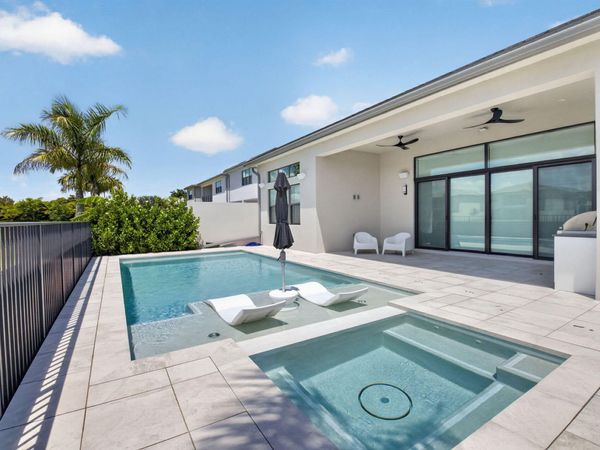 20033 Hirono Lane, Boca Raton, FL 33434