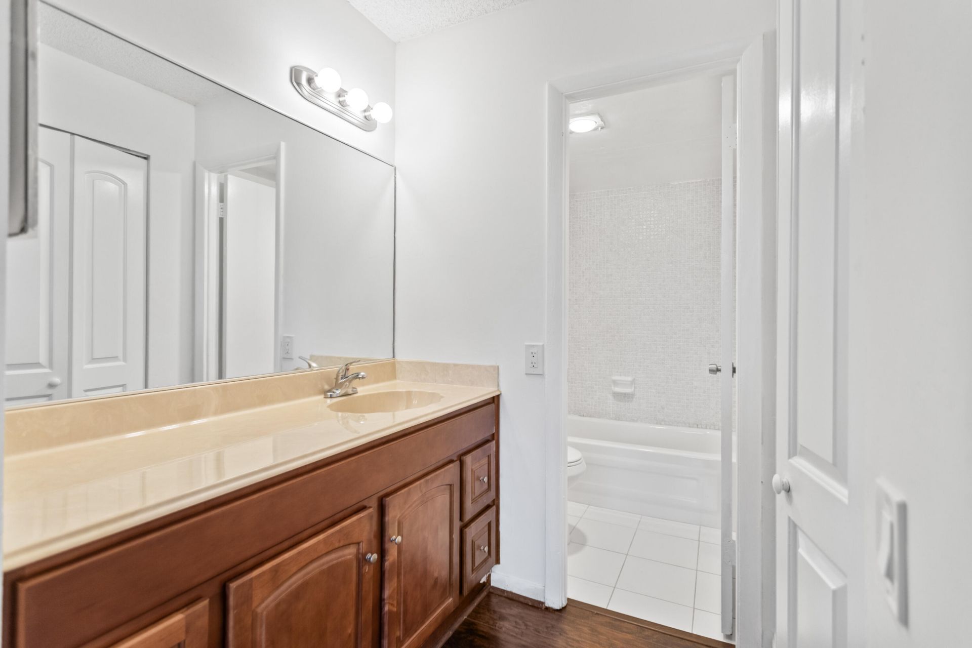 9091 Lime Bay Boulevard, Unit 210, Tamarac, FL 33321 Photo