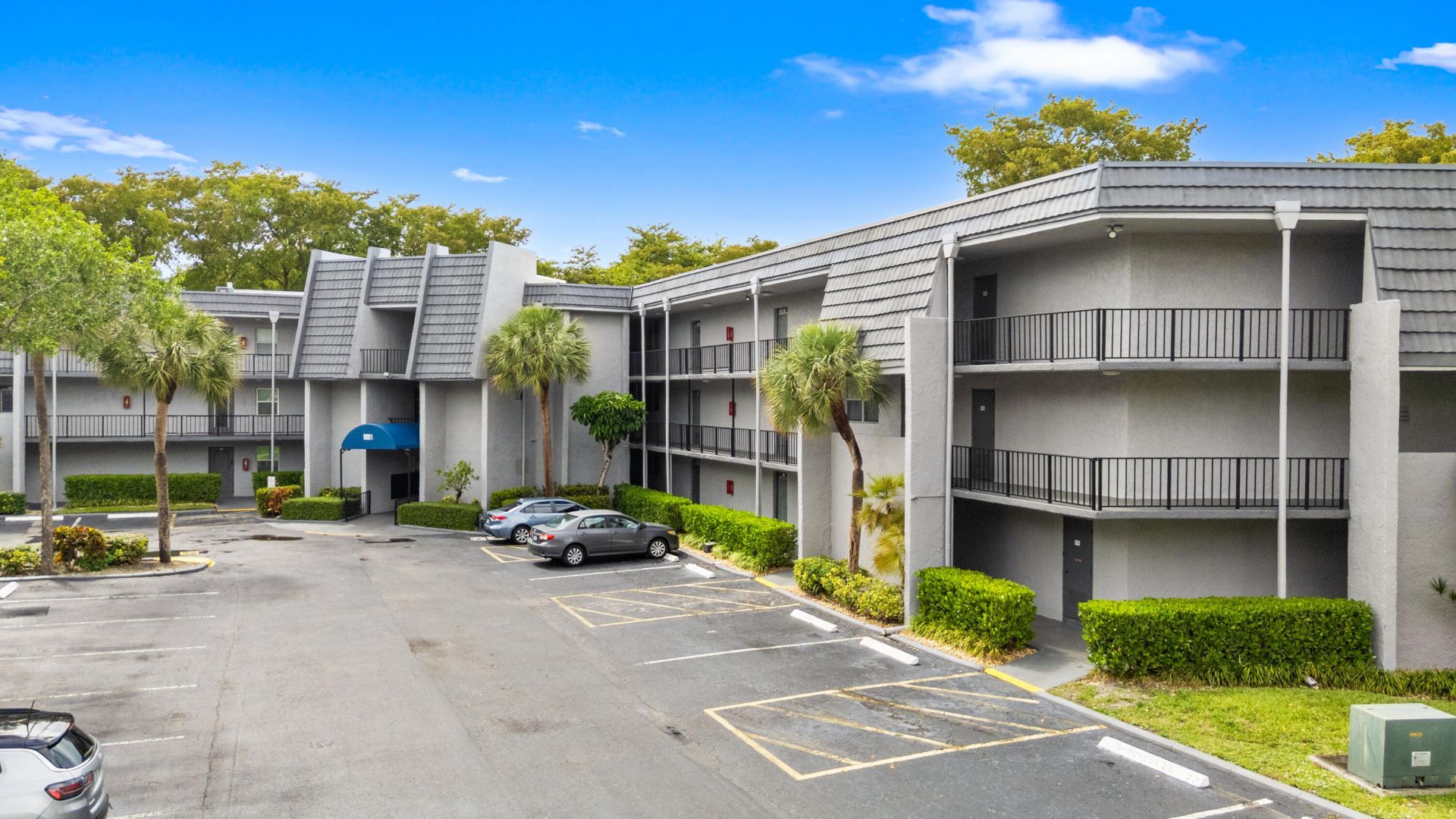 9091 Lime Bay Boulevard, Unit 210, Tamarac, FL 33321 Photo