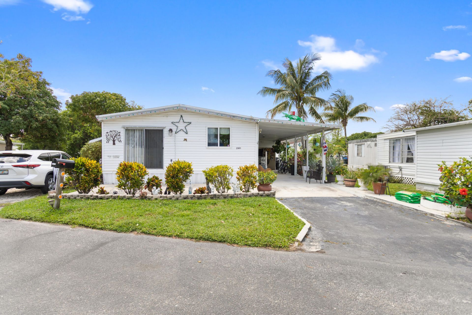 2961 SW 52nd Terrace, Davie, FL 33314 Photo