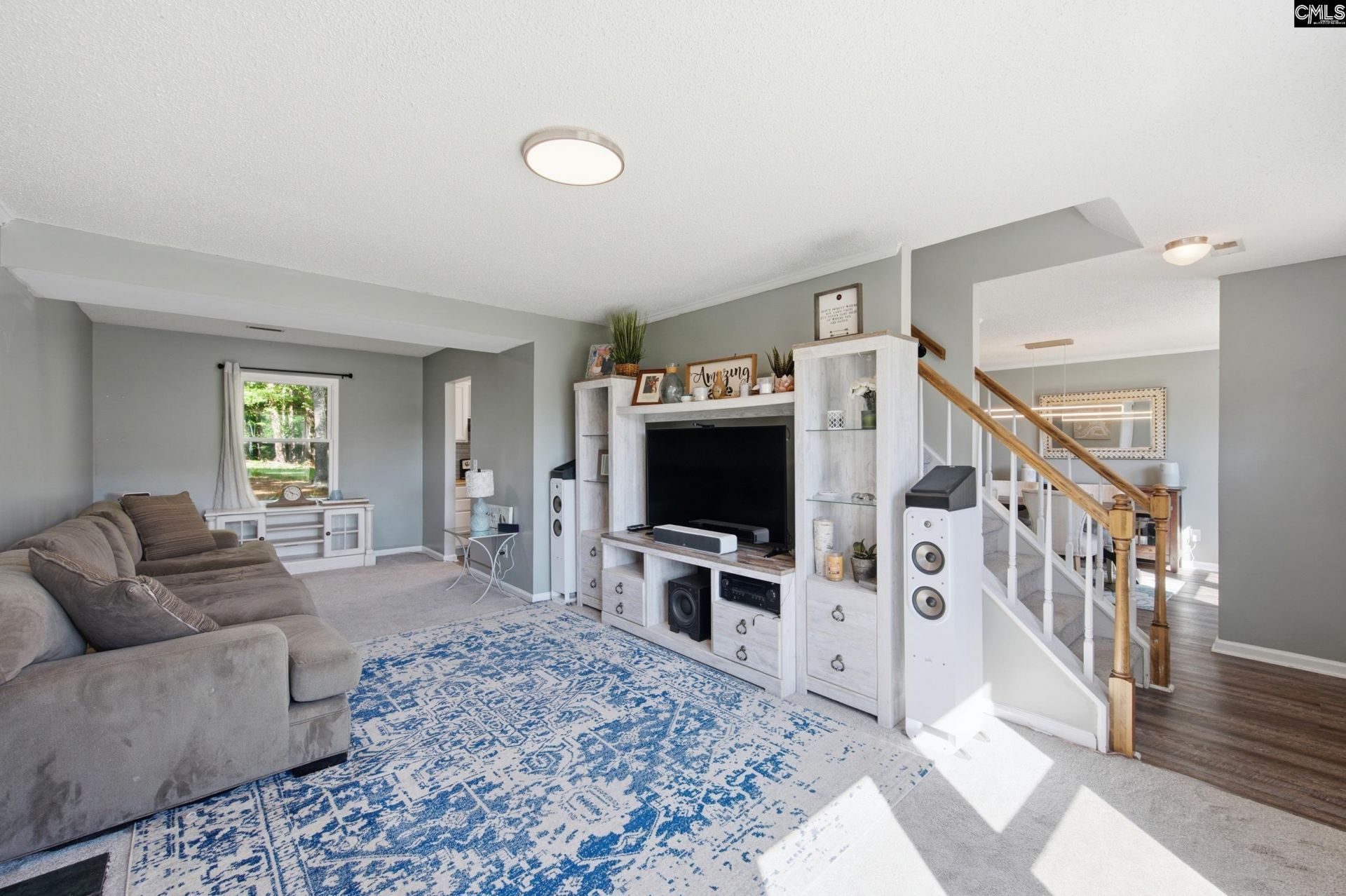 125 Silkworth Place  Photo 5