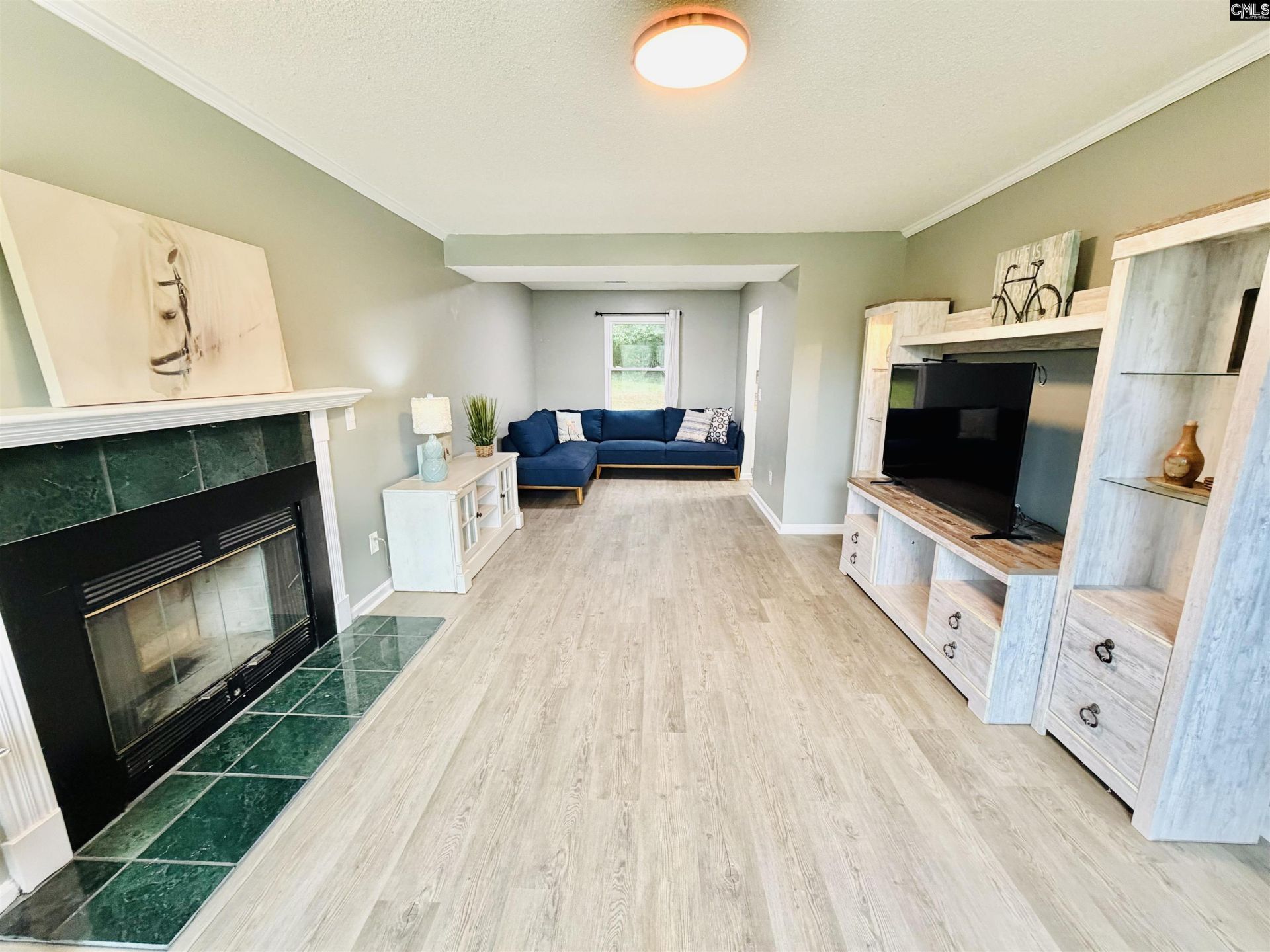 125 Silkworth Place Photo 5