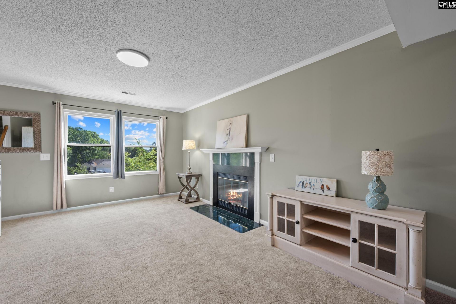125 Silkworth Place Photo 6