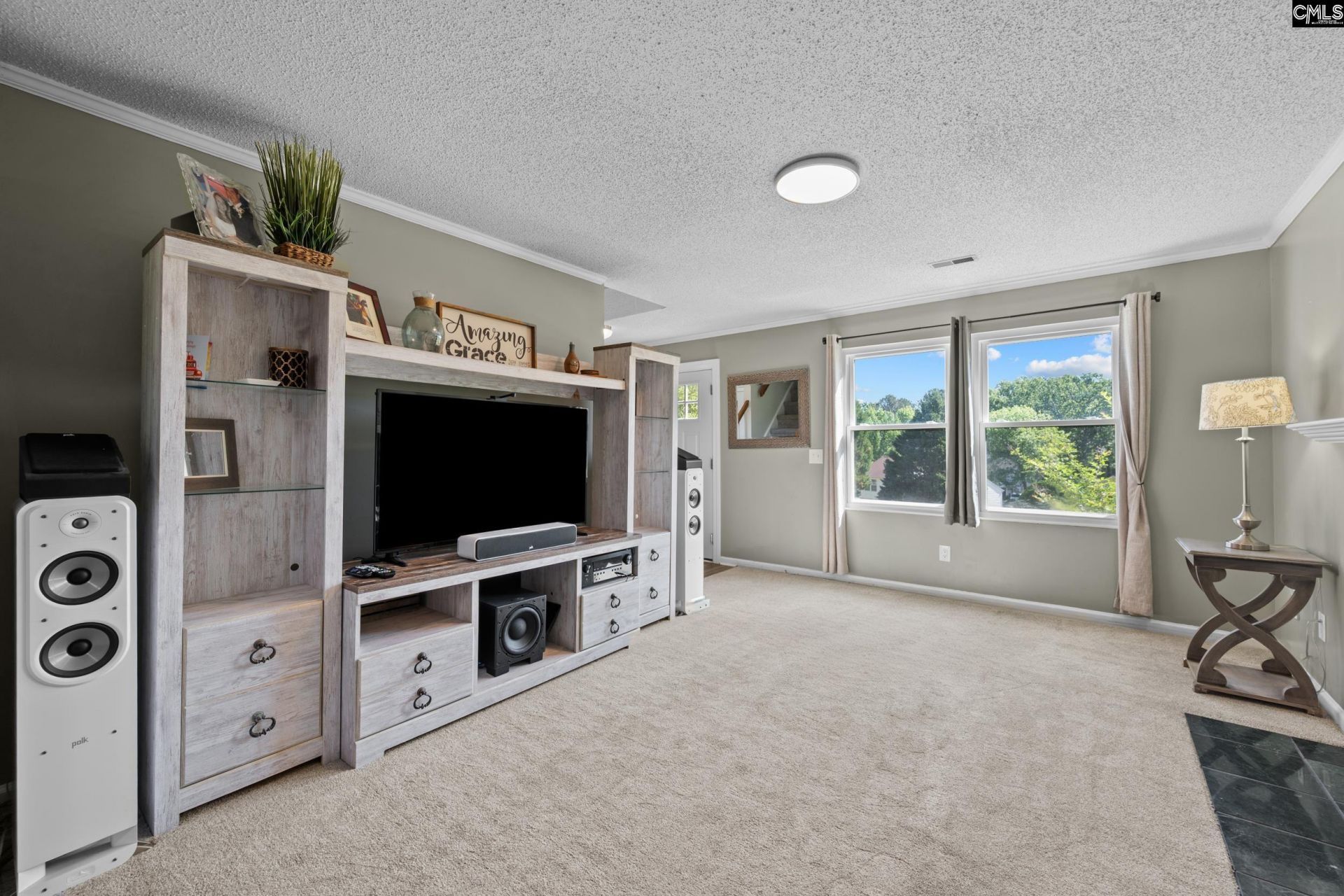 125 Silkworth Place Photo 7