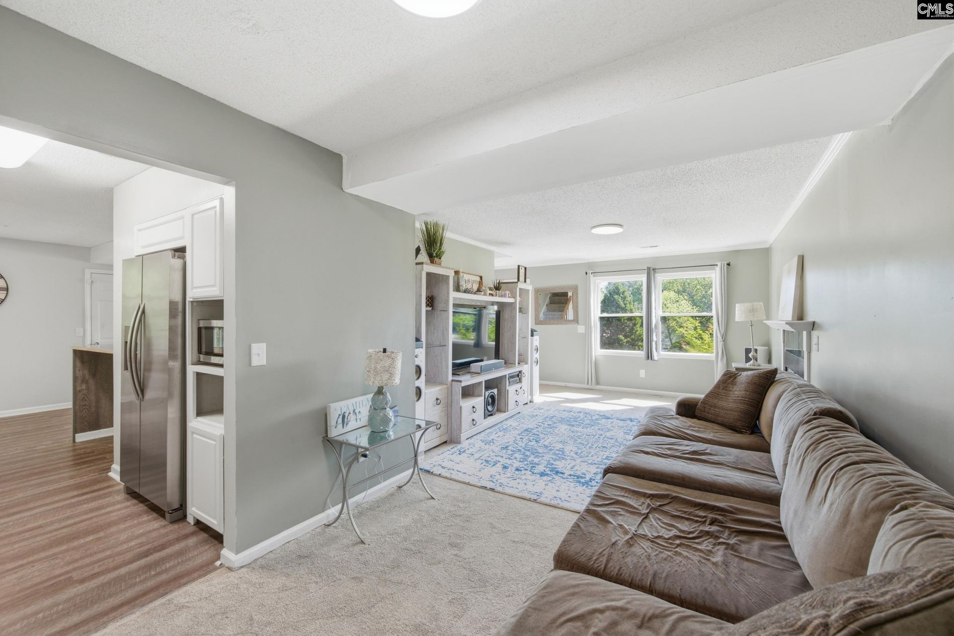 125 Silkworth Place  Photo 8