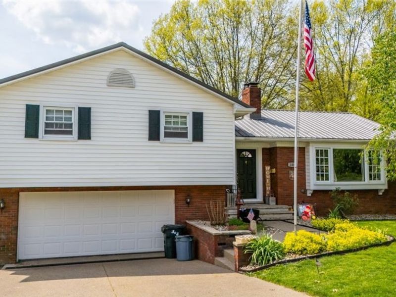 104 Orchard Drive, Saint Clairsville, OH 43950 Photo 2