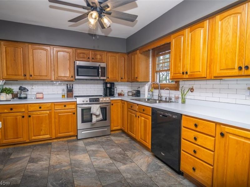 104 Orchard Drive, Saint Clairsville, OH 43950 Photo 3