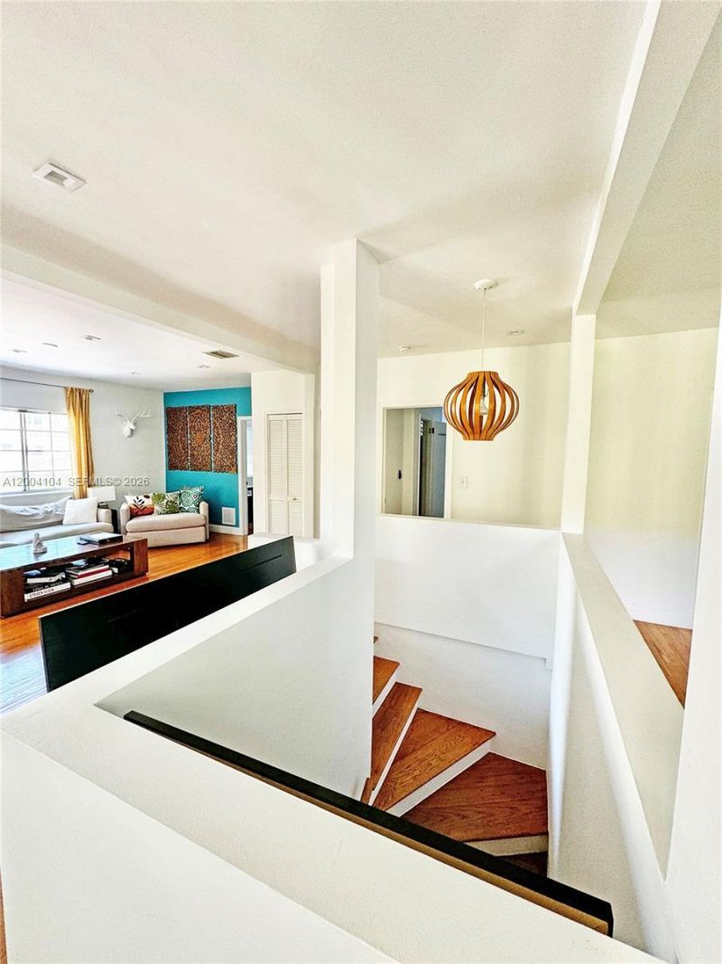 840 Lenox Ave, Unit 2, Miami Beach, FL 33139 Photo
