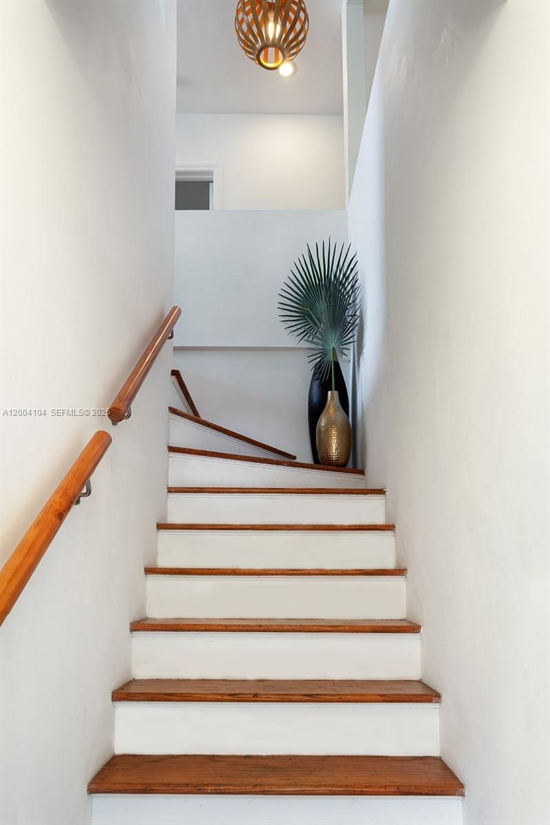840 Lenox Ave, Unit 2, Miami Beach, FL 33139 Photo