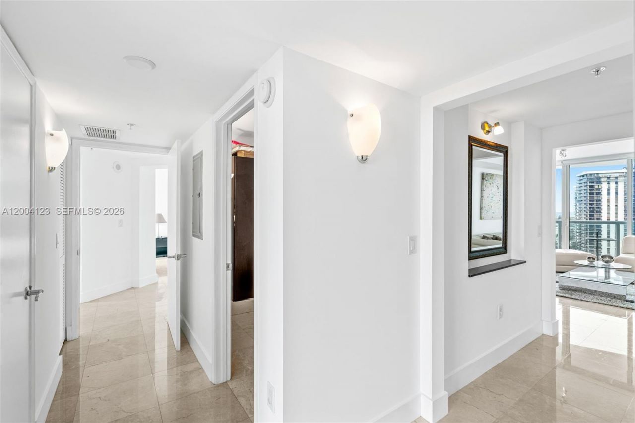 19400 Turnberry Way , Unit 1731, Aventura, FL 33180 Photo