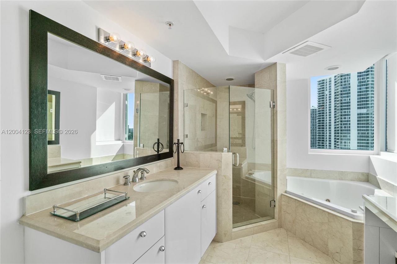19400 Turnberry Way , Unit 1731, Aventura, FL 33180 Photo
