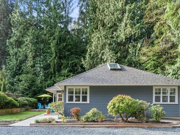 324 Chester Rd , Qualicum Beach, BC V9K 1B9