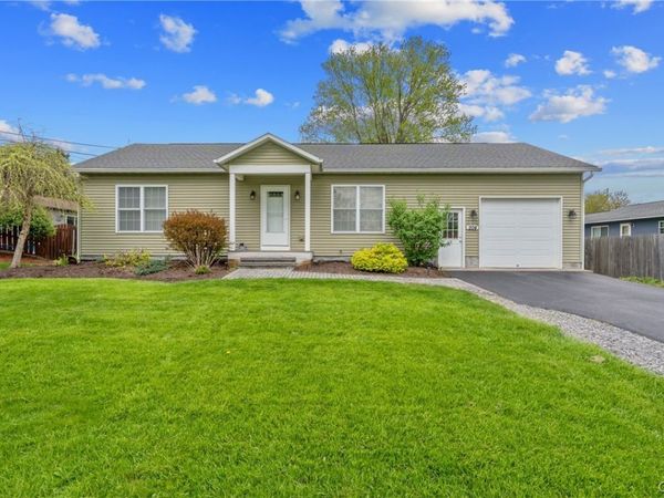 204 Baker Boulevard, Syracuse, NY 13209
