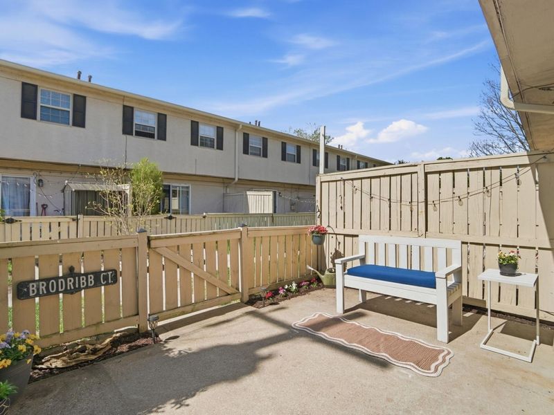 2565 Olde Hill Court S, Unit B, Columbus, OH 43221 Photo 44