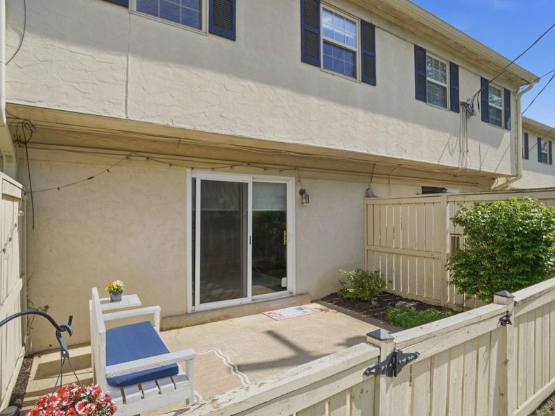 2565 Olde Hill Court S, Unit B, Columbus, OH 43221 Photo 47