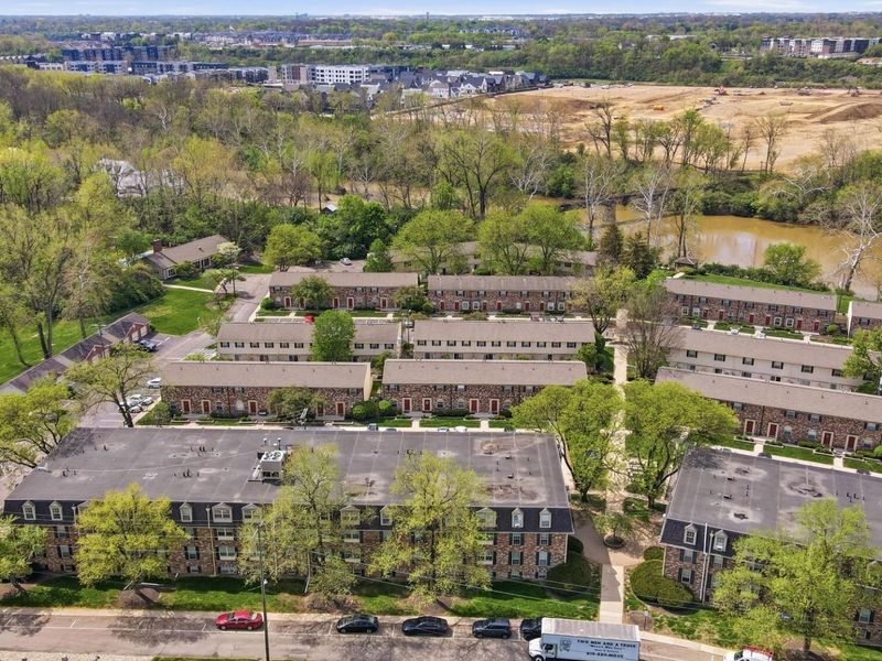 2565 Olde Hill Court S, Unit B, Columbus, OH 43221 Photo 58