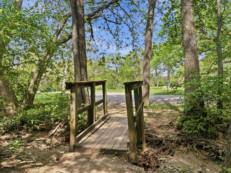 2565 Olde Hill Court S, Unit B, Columbus, OH 43221 Photo 59