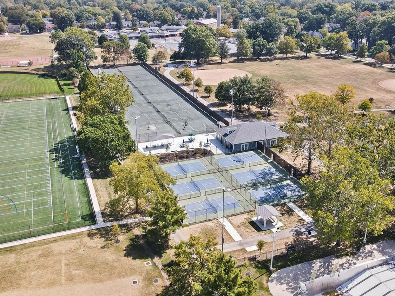 2565 Olde Hill Court S, Unit B, Columbus, OH 43221 Photo 63