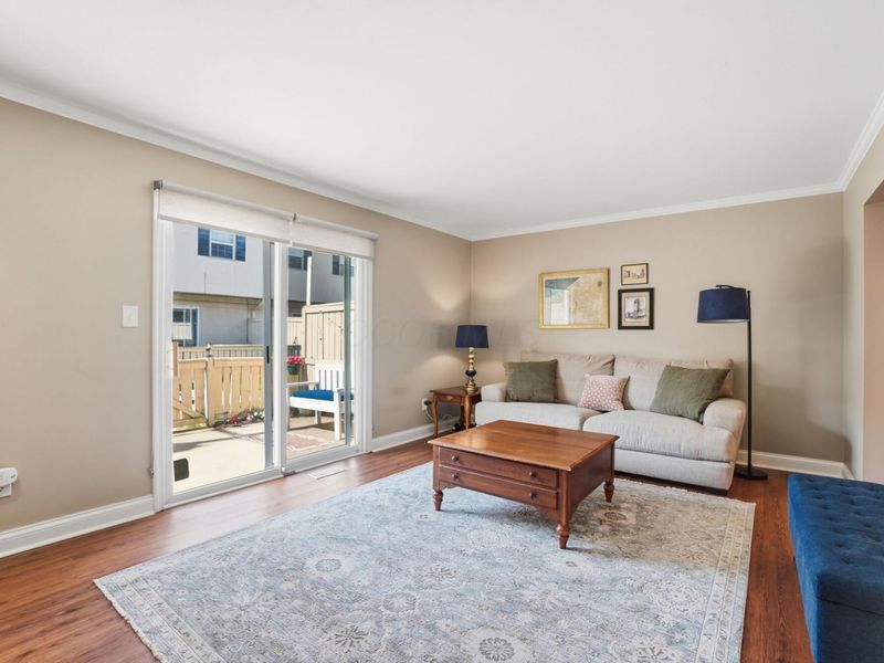 2565 Olde Hill Court S, Unit B, Columbus, OH 43221 Photo 9