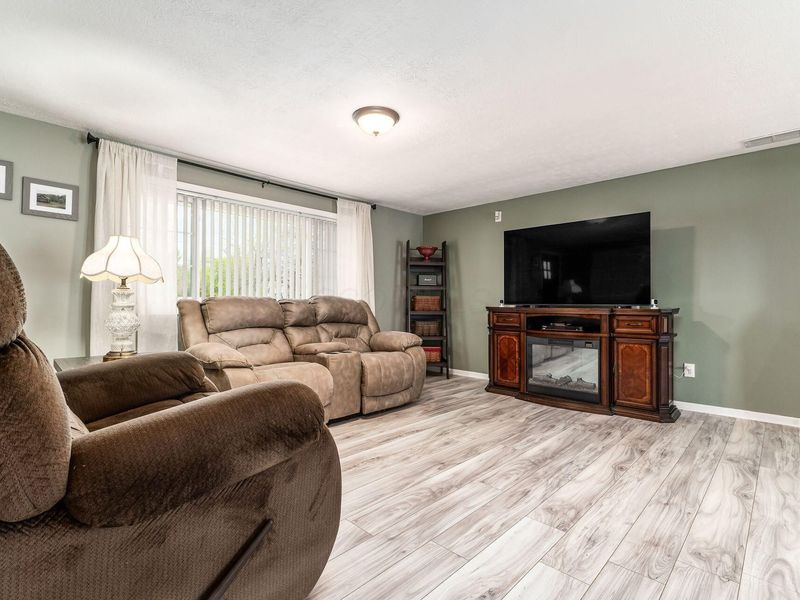 41 Oakland Street, Mechanicsburg, OH 43044 Photo 8