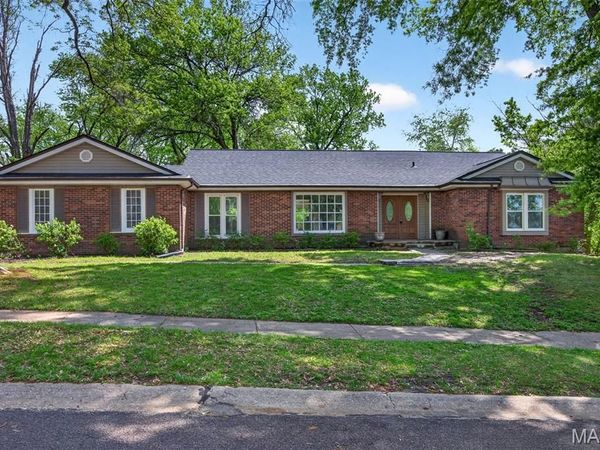 6632 Blossom View Drive, Florissant, MO 63033