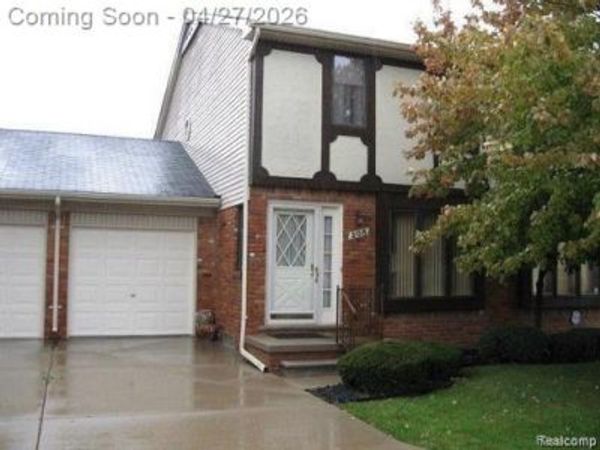 205 PINEVIEW Court, St. Clair Shores, MI 48081