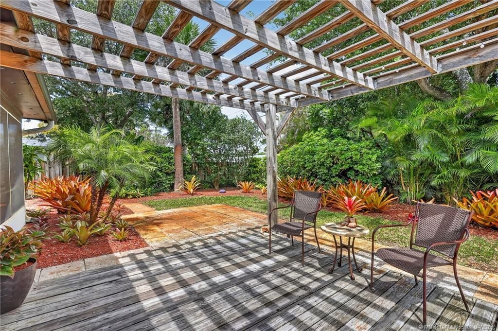 330 SW Winnachee Drive, Stuart, FL 34994 Photo